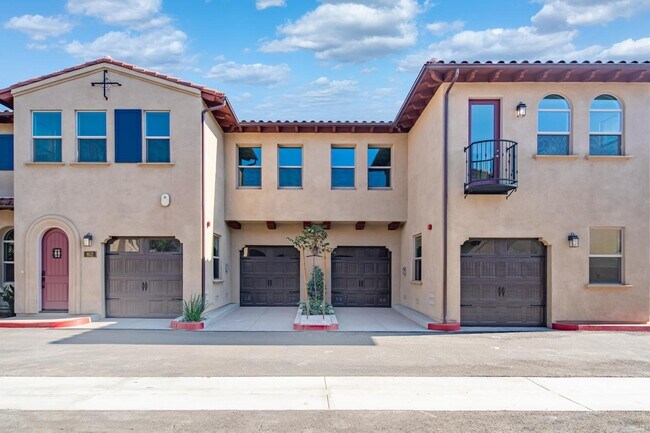 Building Photo - 822 Francesca Dr