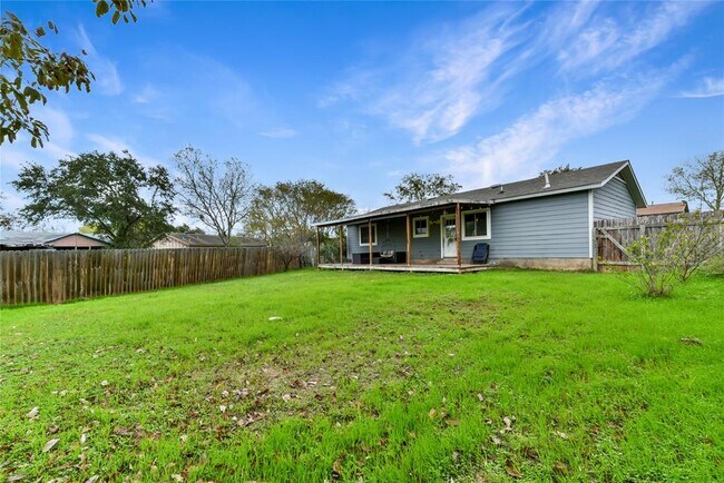 Building Photo - 8402 Romney Rd