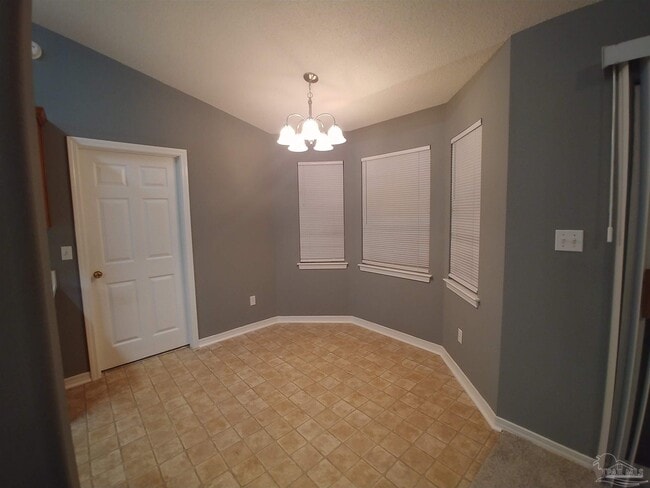 Building Photo - 6024 Yellow Rose Dr