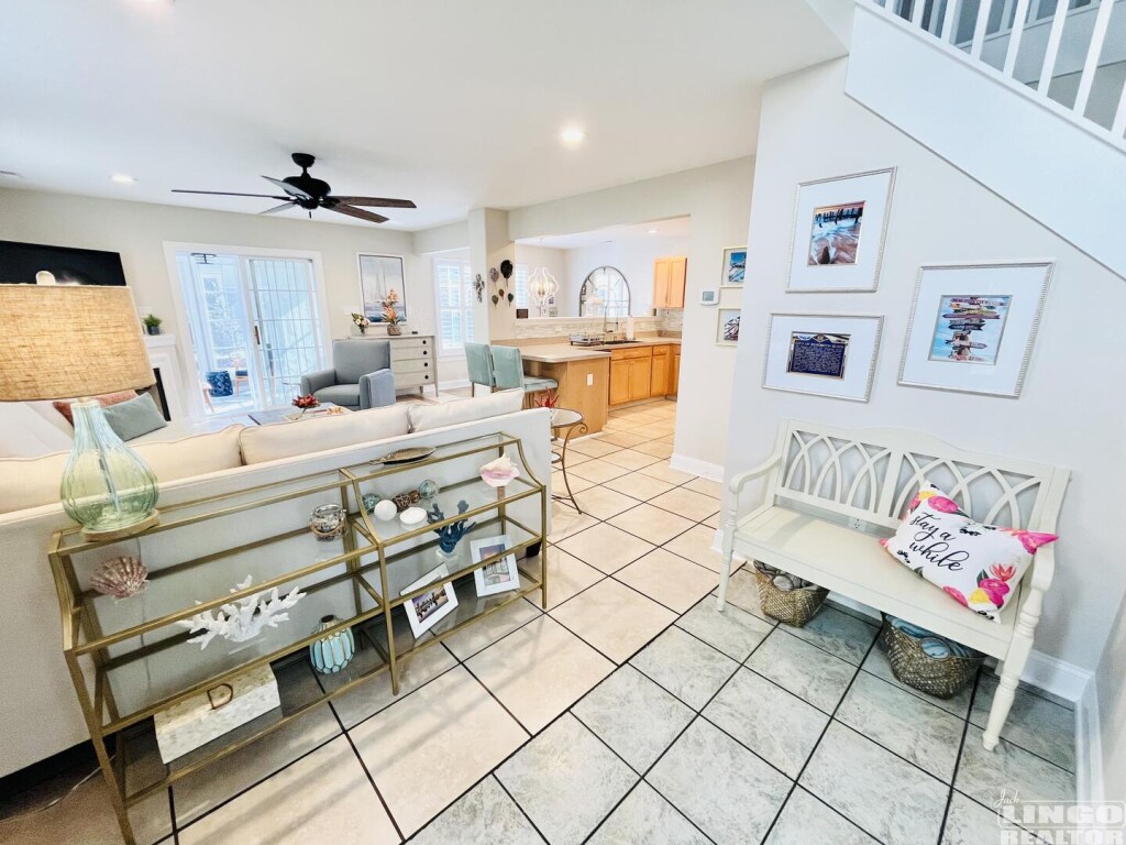 Entry Way - 20256 Simonton Ct