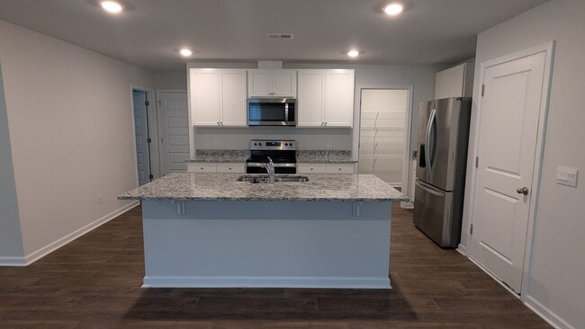 Building Photo - 497 Coconut Dr