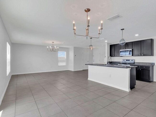 Building Photo - 602 Olive Conch St