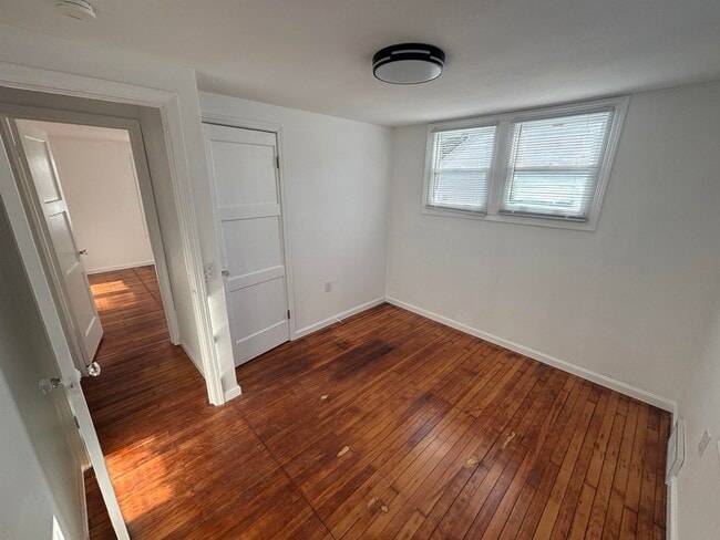 Building Photo - 426 Hillcrest Dr