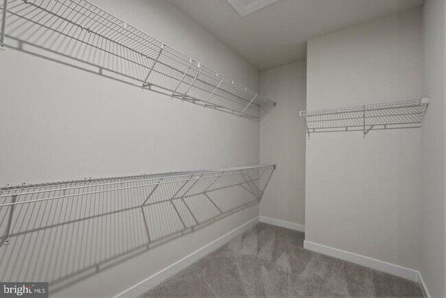 Building Photo - 24274 Thurso Sq