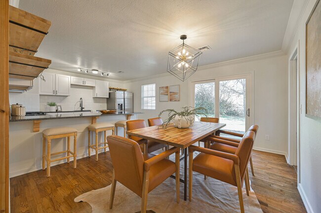 Building Photo - 416 Betty Ln