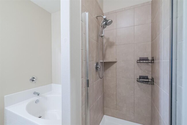 Building Photo - 5114 Harbor Palm Dr