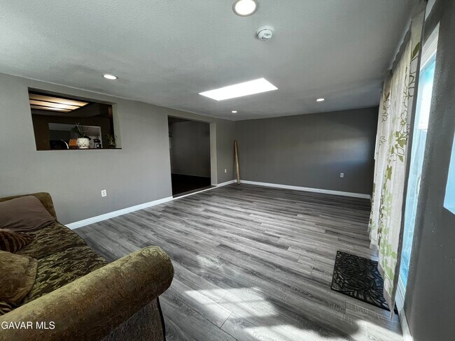 Building Photo - 43770 Santa Rosa Cir