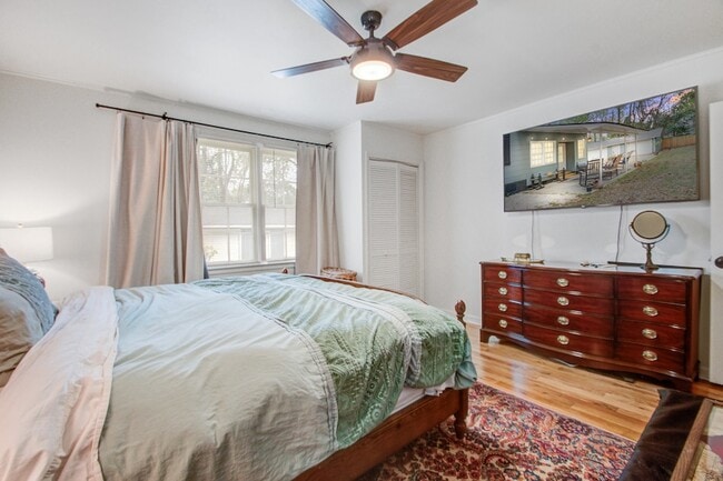 Building Photo - 4420 S Rhett Ave