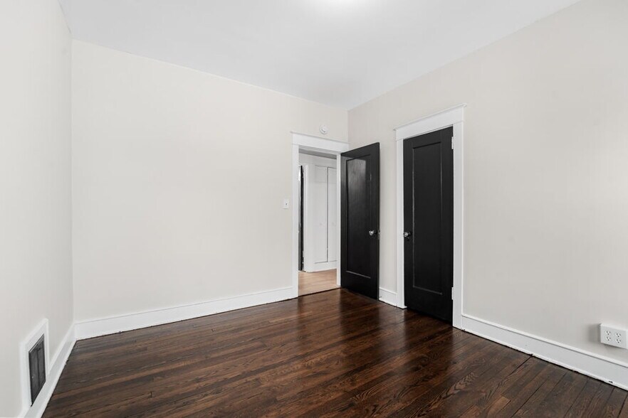 Building Photo - 44 Rotary Ave