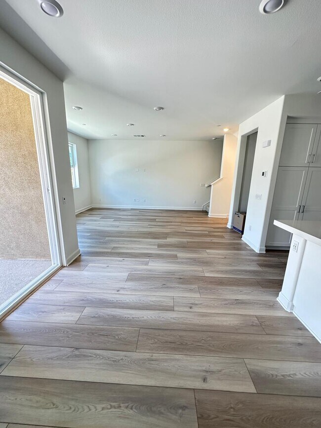 Building Photo - 12204 Riley Ln