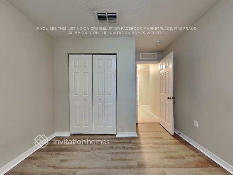 Building Photo - 11135 Running Pine Dr