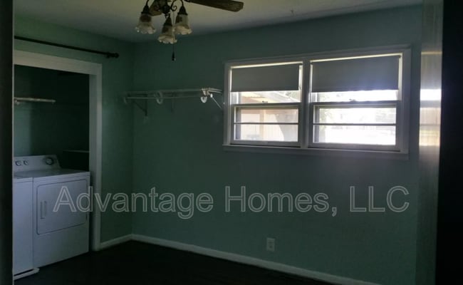 Building Photo - 7519 NW 84th Terrace