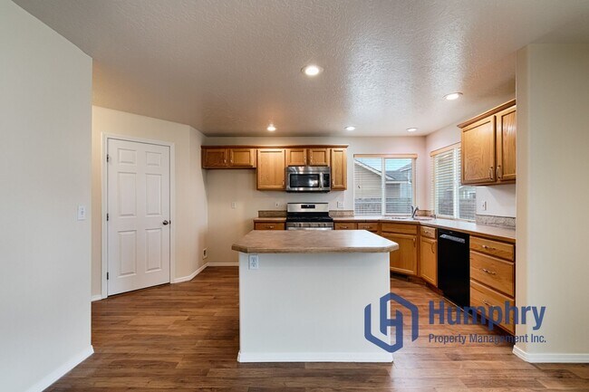 Building Photo - Great home in Meridian, close to parks, restaurants and shopping!