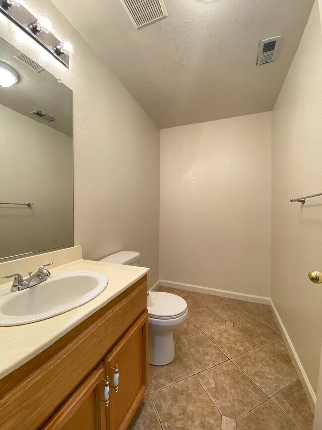 Building Photo - Spacious Home with a Pool & Hot Tub!