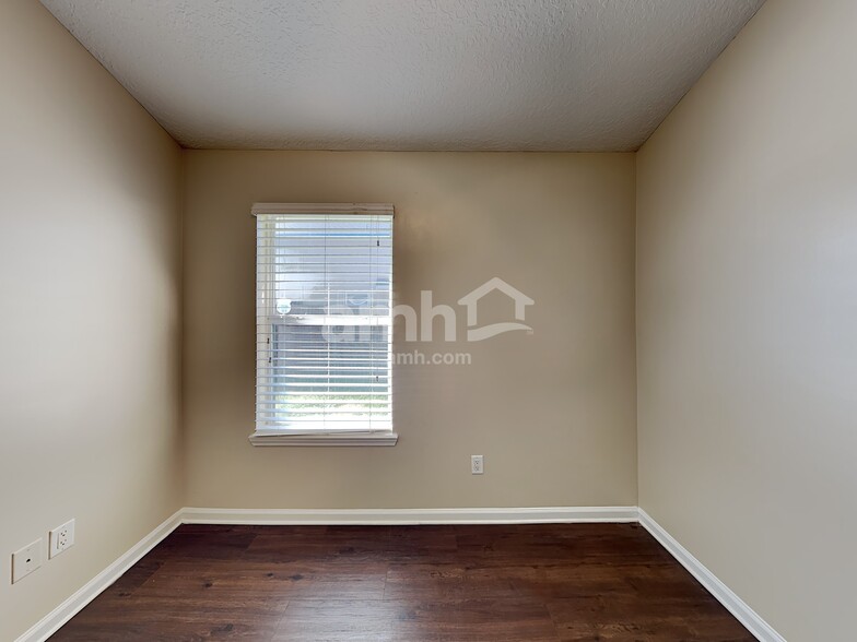 Building Photo - 804 Templeton Ln