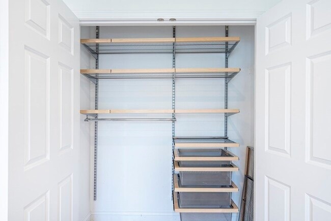 Building Photo - 2 Manchester Pl