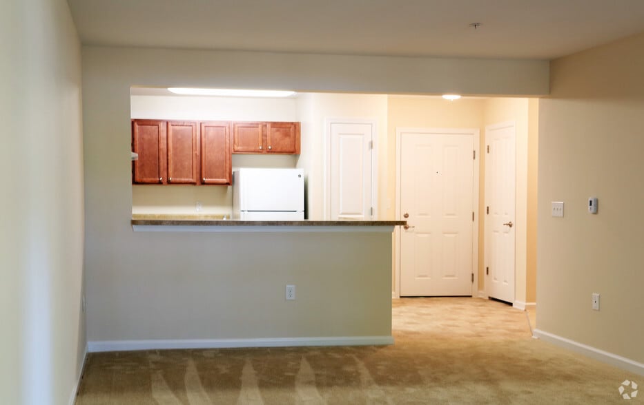 Interior Photo - Forrest Pines Sr