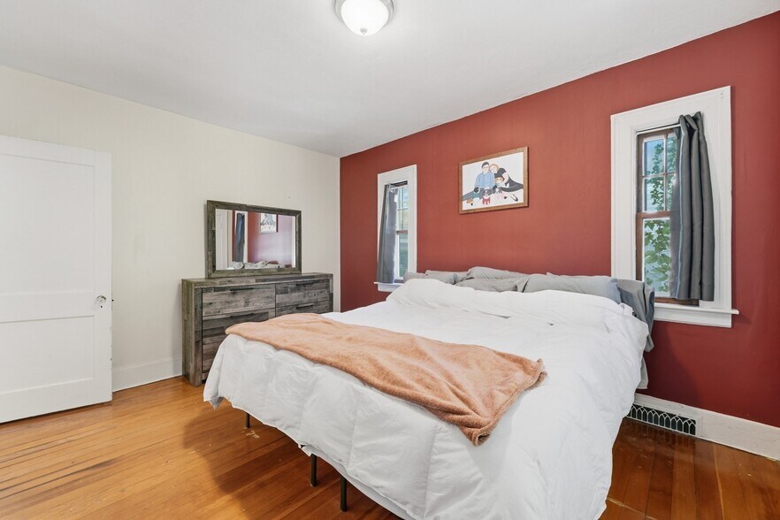 Building Photo - 5 Jenkins St