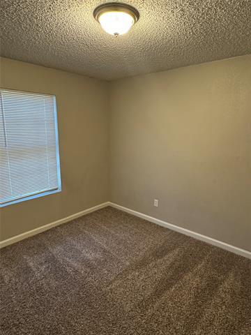 Building Photo - 2465 Chadwick Dr
