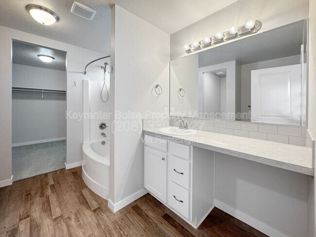 Building Photo - 3791 E Hags Head St