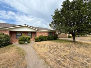 Building Photo - 1410 Chapel Creek Rd
