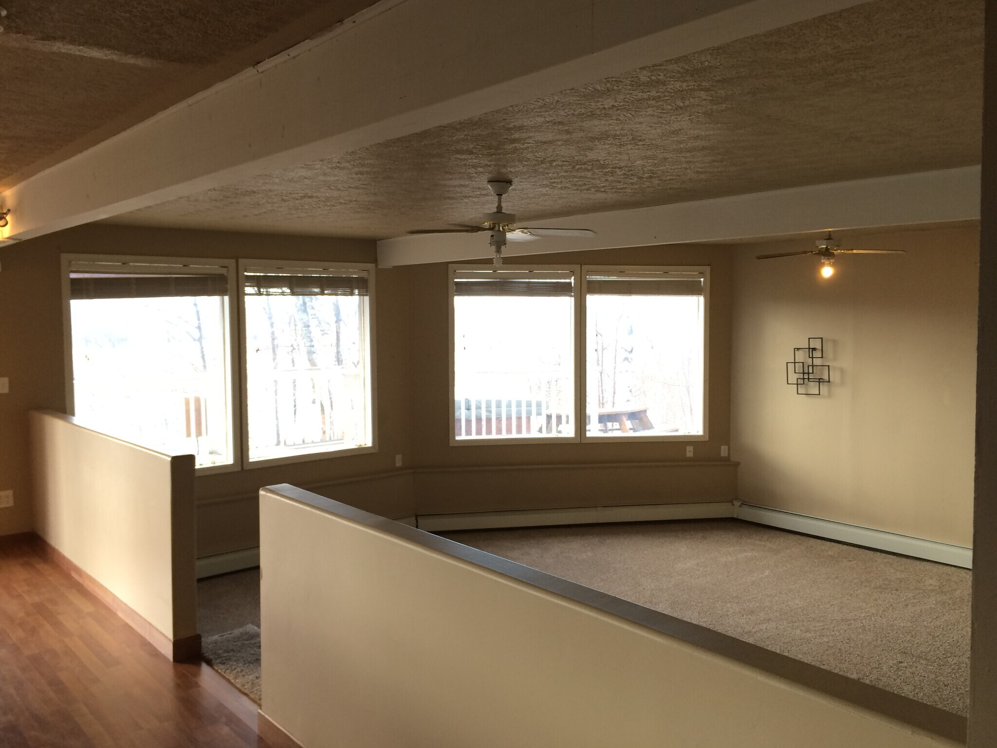 Building Photo - 460 W Briar Dr