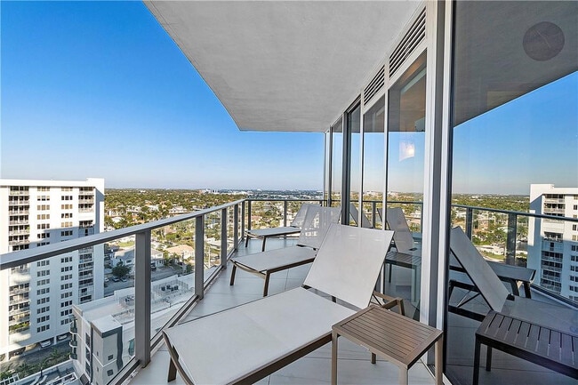 Building Photo - 2200 N Ocean Blvd