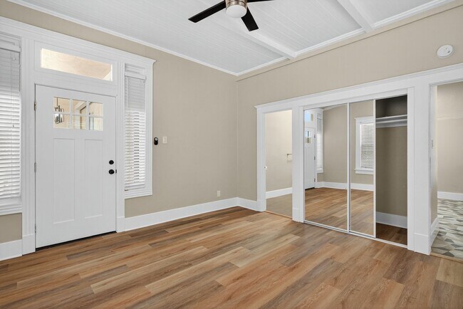 Primary Photo - 330 Cedar Ave