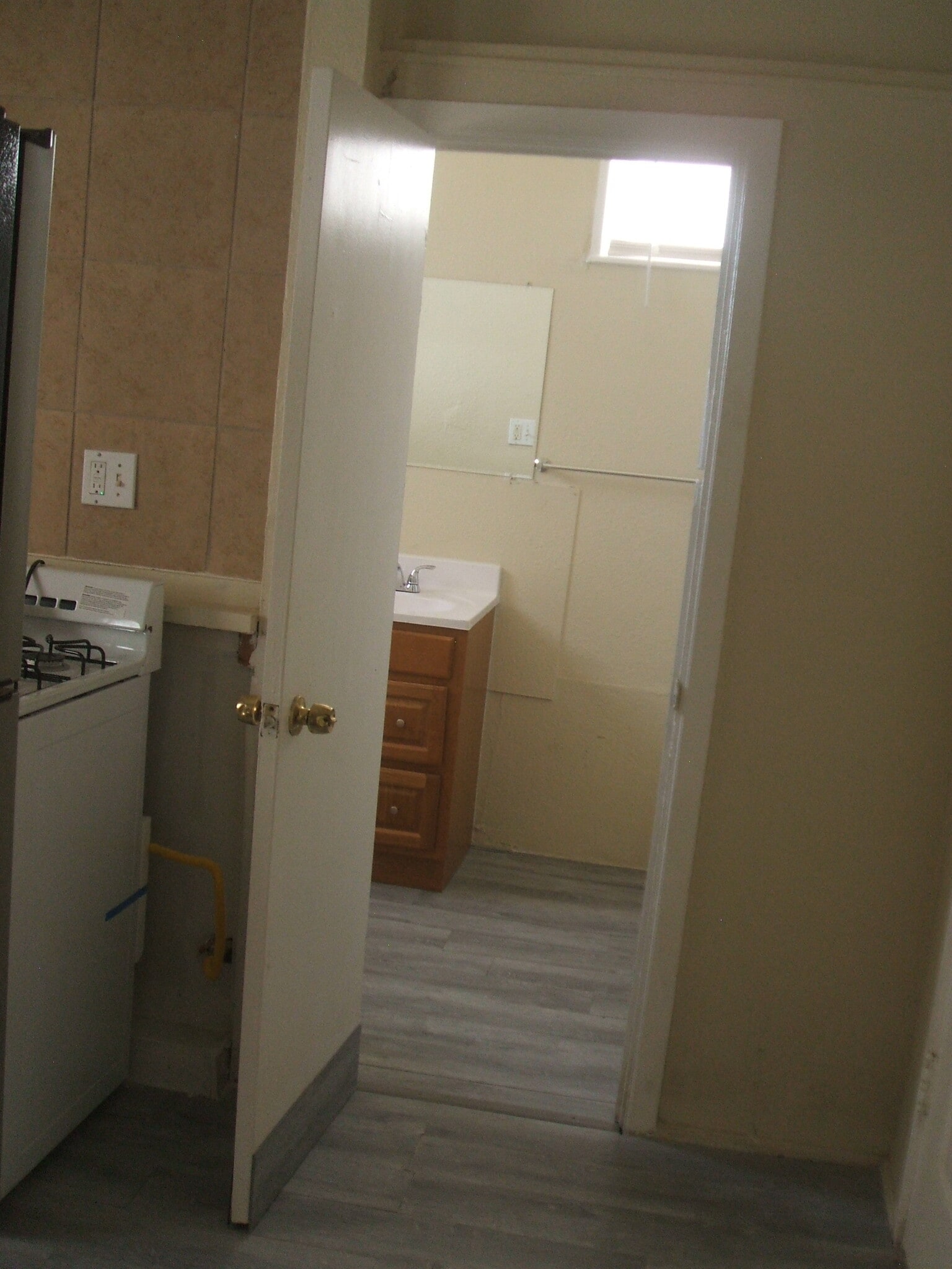 Building Photo - 303 Howard St.