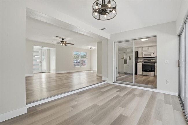 Building Photo - 1801 62nd Terrace S