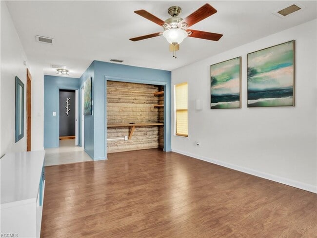 Building Photo - 3859 SE 7th Pl