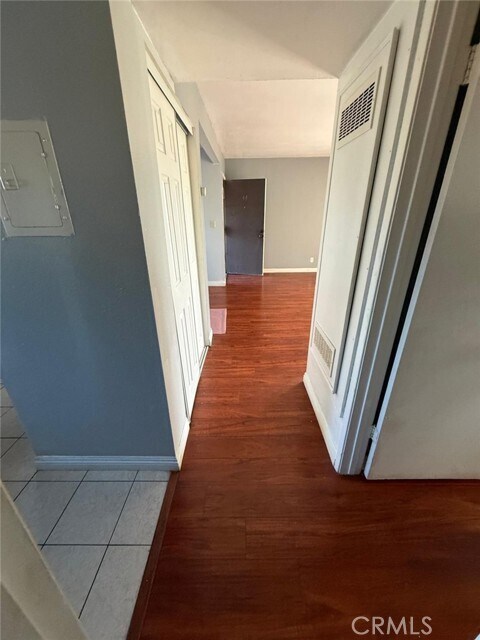 Building Photo - 12835 10th St