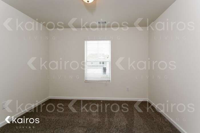 Building Photo - 121 Dudley Wy