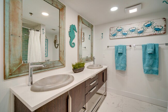 Building Photo - 3101 Boardwalk