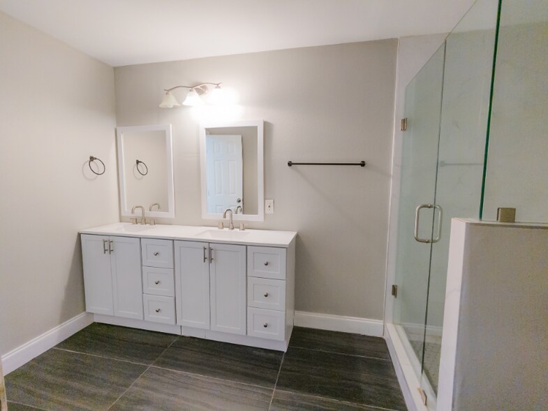 Building Photo - 1222 Peachtree Rd