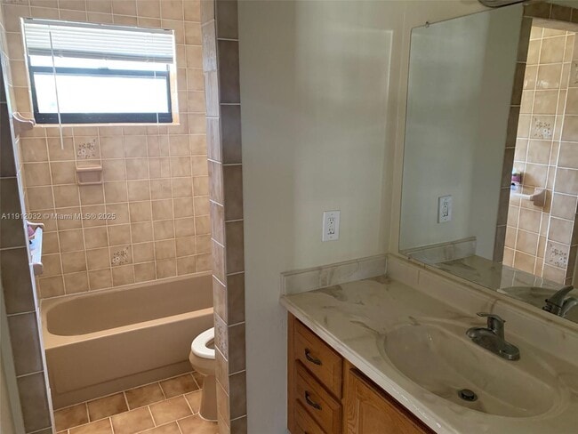 Building Photo - 1680 NW 1st Terrace