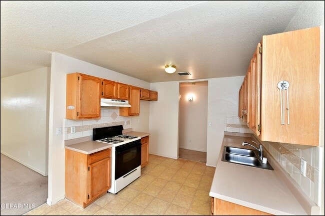 Building Photo - 2317 Joshua Louis Dr