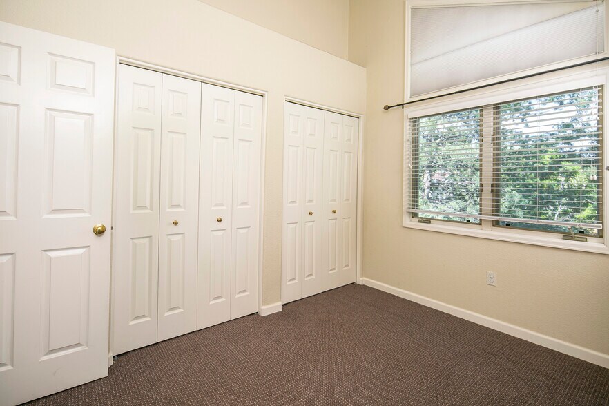 Building Photo - 9201 W Louisiana Ave