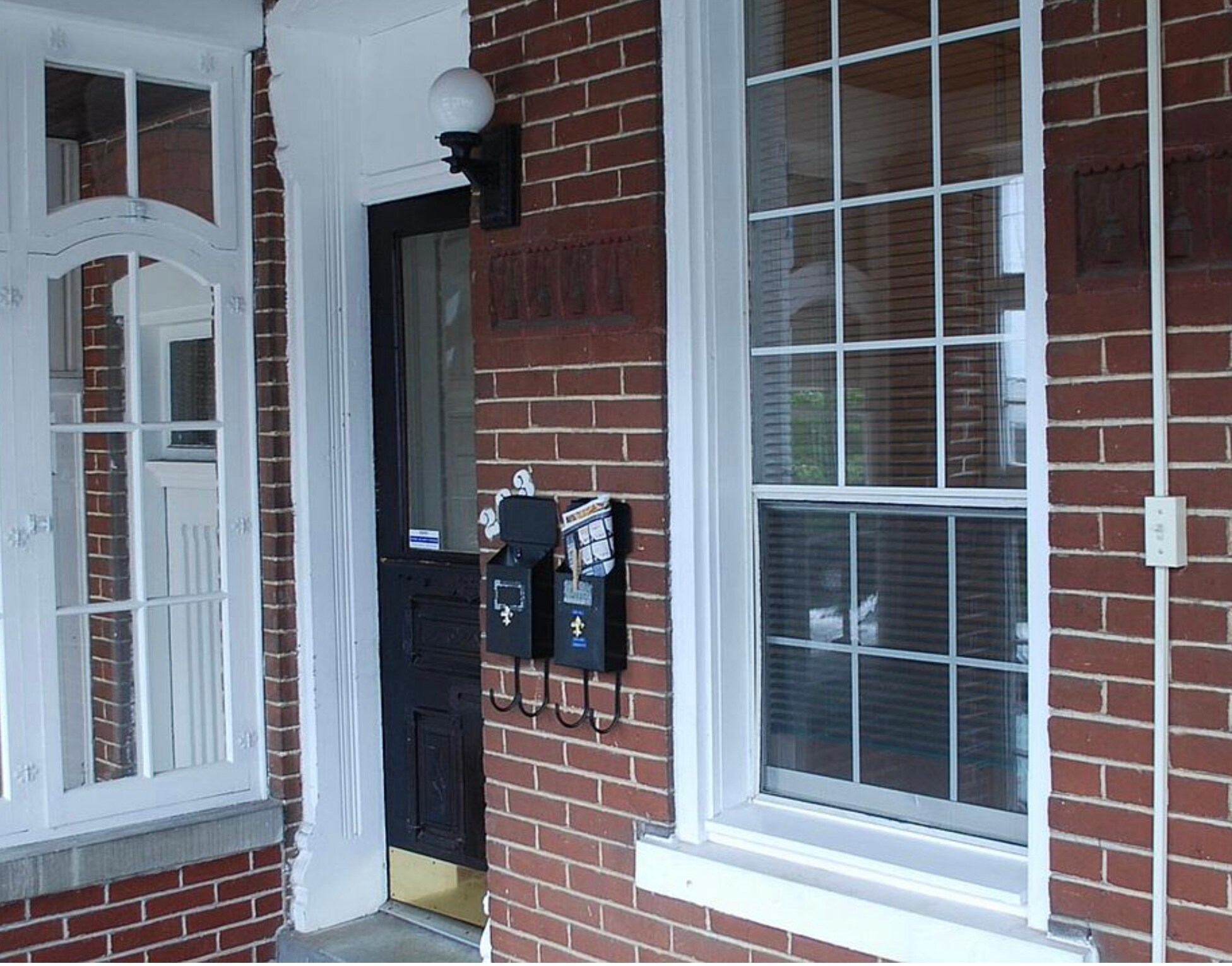 Building Photo - 223 N 16th St