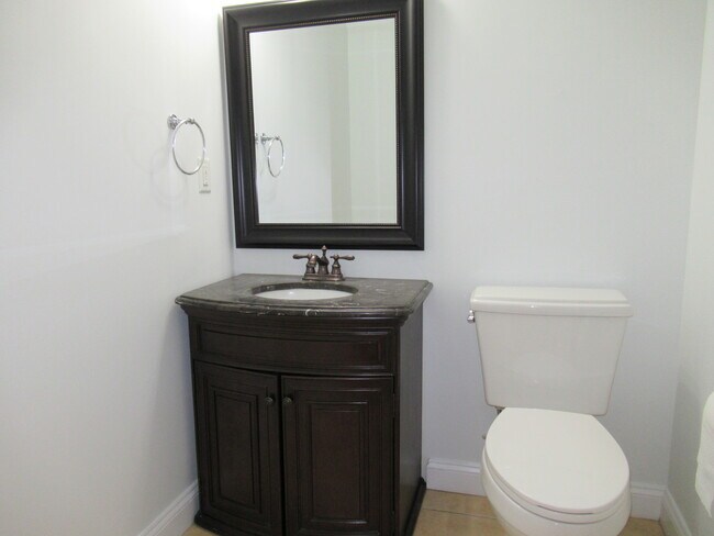 Building Photo - Charming 4 Bedroom/3.5 Bathroom Townhome with Parking Pad in Station North, MD!