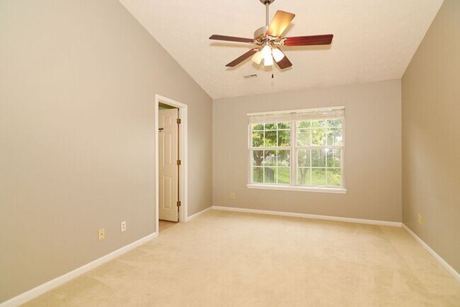 Building Photo - Lovely 3 Bedroom Home with Pond View