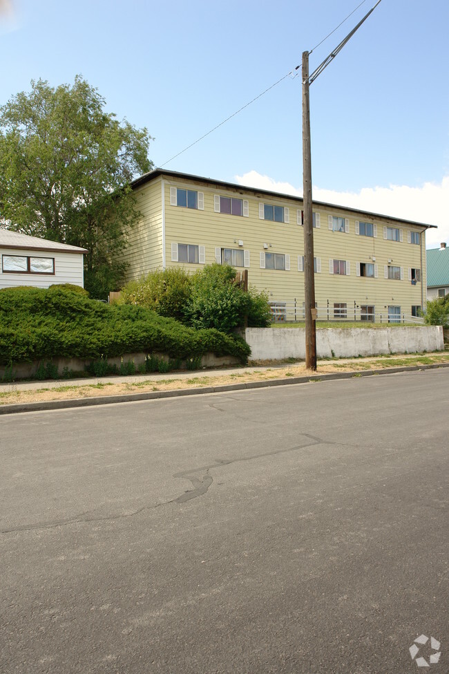 Building Photo - 5003 N Lacey St
