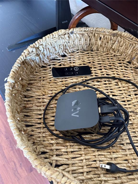 Building Photo - 860 N Orange Ave