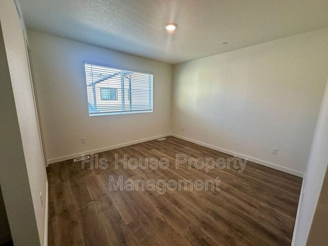 Building Photo - 3904 Pinnacles Ct