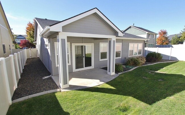 Building Photo - 10376 Colorful Dr