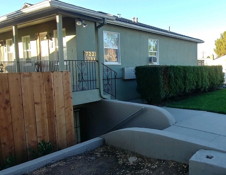 Front - 7219 Mohawk St