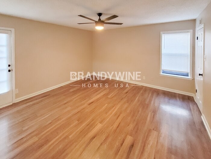 Building Photo - 6752 Seven Valley Dr