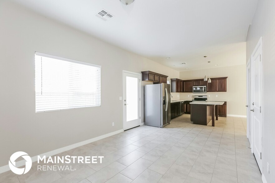 Building Photo - 2000 N 36th St