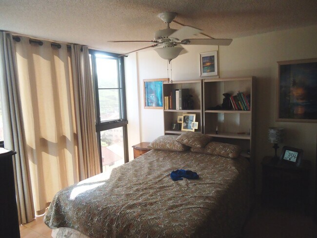 Building Photo - Resort Style Living in Kailua 1BR/1BA/1PKG Windward Passage