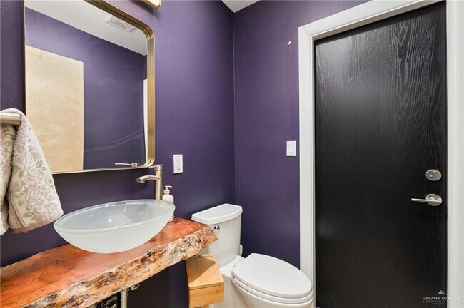 Building Photo - 35 Silverton Cir